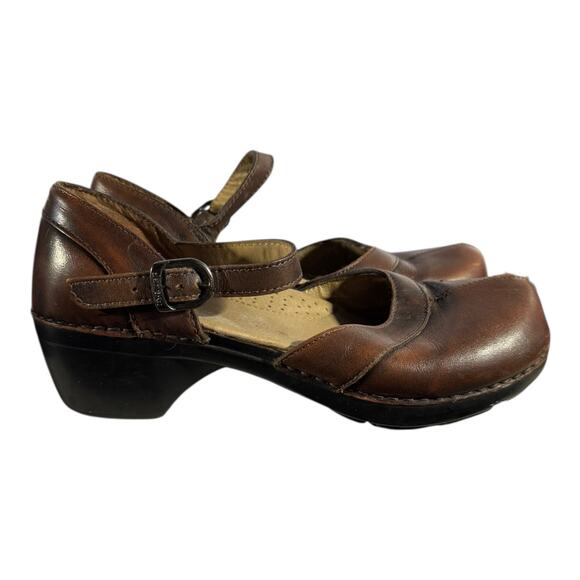 Dansko Shoes - Dansko Mary Jane Shoes, Size EU 40  (US Size 9), Brown Leather